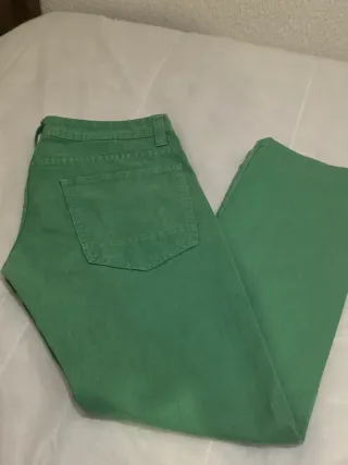 Pantalón vaquero Bershka hombre verde T.36