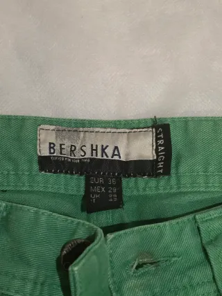 Pantalón vaquero Bershka hombre verde T.36