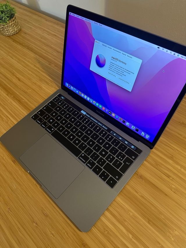 MacBook Pro 2017 16GB RAM Gris Espacial