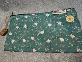 Pochette verde floreale con bottone handmade