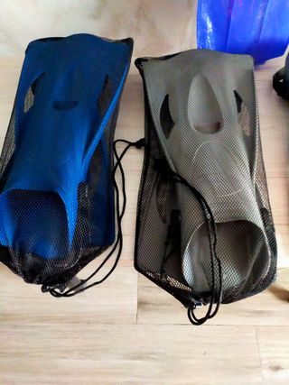 Aletas de buceo y snorkel (4 pares)