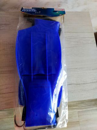 Aletas de buceo y snorkel (4 pares)