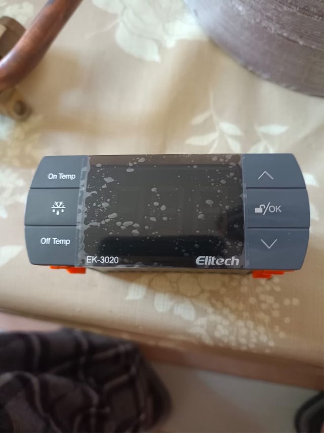 Termostato Elitech EK-3020