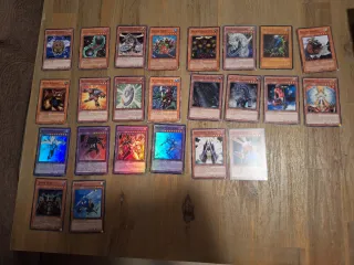 Mazo 72 Cartas Yu-Gi-Oh! Colección Variada