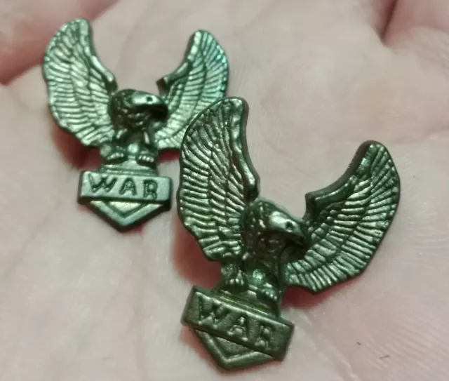 Pin WAR dorados