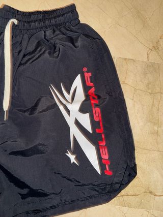 Pantalones cortos Hellstar negros y rojos