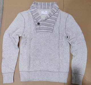 Jersey cuello alto hombre gris