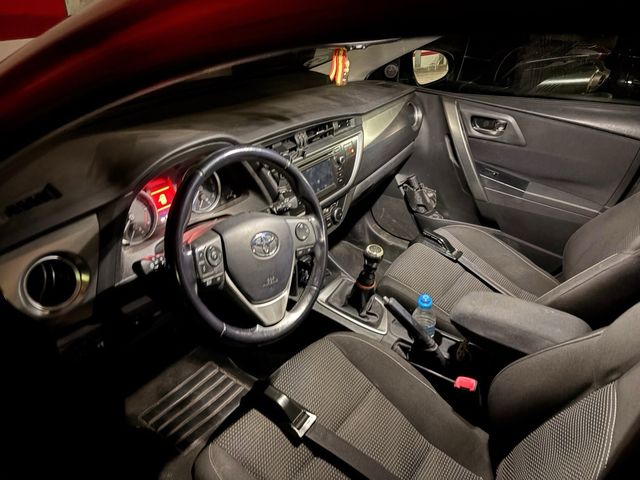 Toyota Auris 2014
