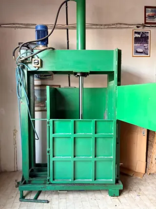 Pressa idraulica verde