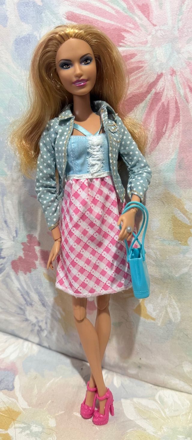 Muñeca Barbie dreamhouse style