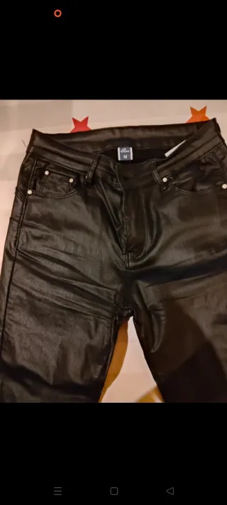 Pantalón polipiel negro bolsillos talla 38
