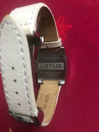 Reloj Lotus Mujer Morado y Blanco