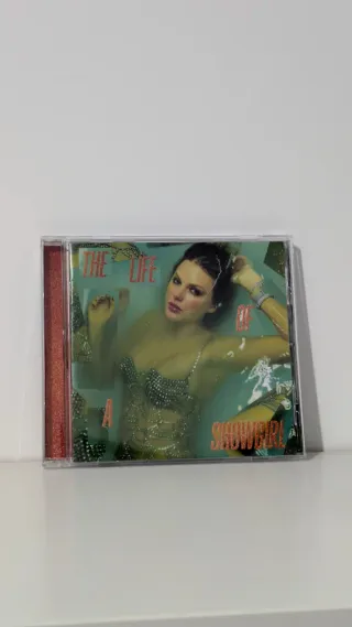 Taylor Swift - The Life of a Showgirl CD firmado