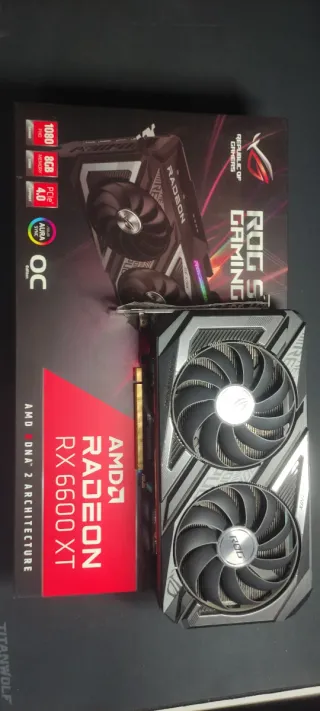 Tarjeta Gráfica AMD Radeon RX 6600 XT ROG Strix