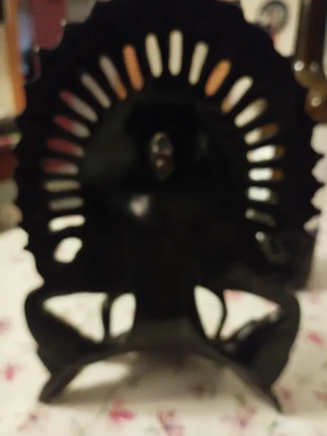 Figura Indonesia Negra.