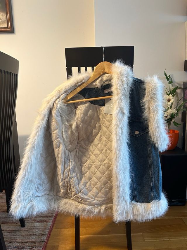Gilet in denim con pelliccia sintetica