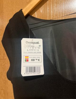 Vestido Desigual Negro con Flor Roja