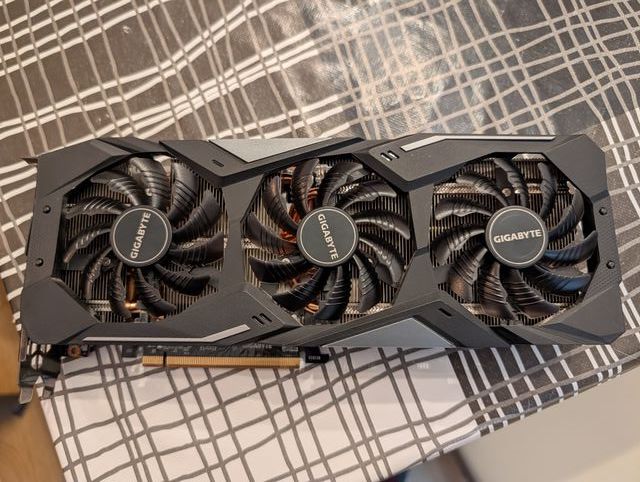 PC Gaming, RX 5700 XT, WiFi, Bluetooth.