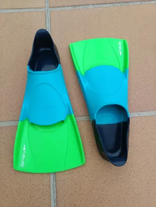 Aletas de piscina Nabaiji verdes y azules