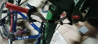 Bicicleta de Montaña Azul buen  mantenimiento.