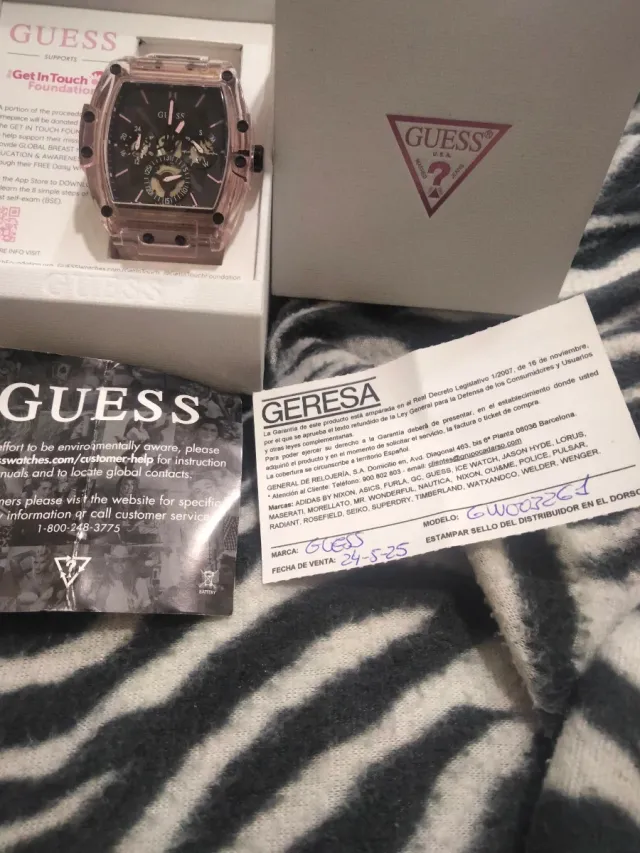 Reloj Guess Transparente GW003265