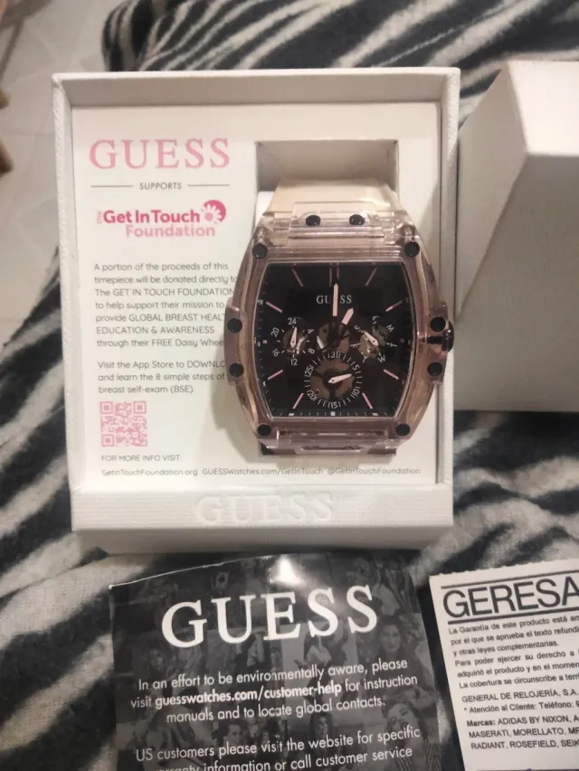Reloj Guess Transparente GW003265