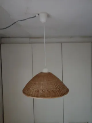 Lámpara de techo de mimbre
