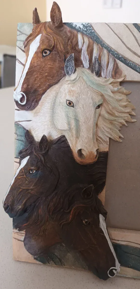 Cornice porta foto cavalli