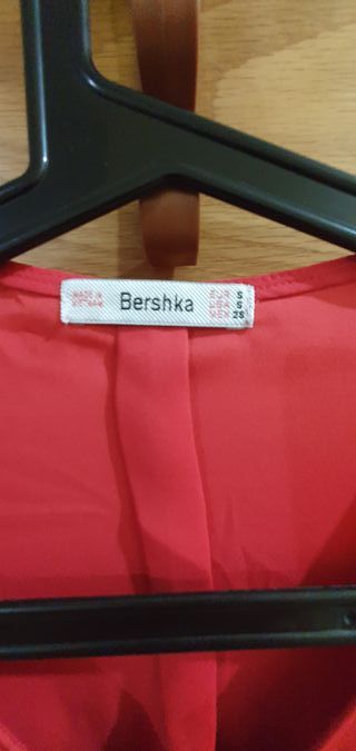Blusa Bershka cremallera rosa frambuesa Talla S