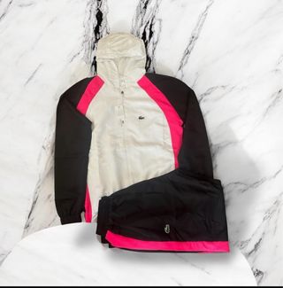Tuta Lacoste bianca, nera e rosa