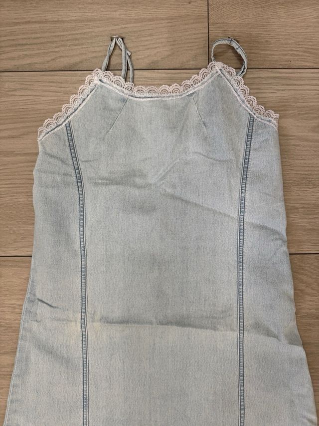 Vestito corto in denim con pizzo
