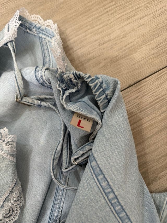 Vestito corto in denim con pizzo