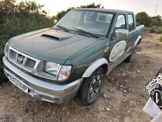 Nissan Navara 2000