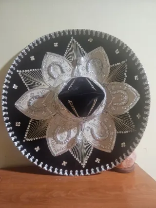 Sombrero Charro Auténtico Negro y Plateado