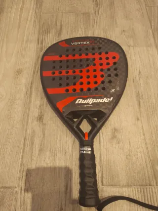 Pala Pádel Bullpadel Vertex 04 Juan Tello.
