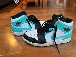 Jordan 1 Mid Tropical Twist
