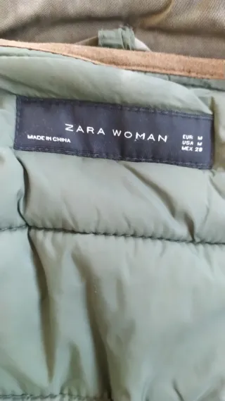 Cazadora Zara Verde Militar con Capucha
