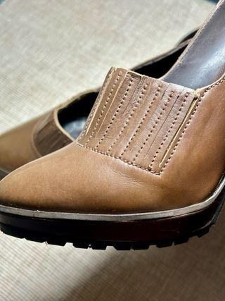 zapatos abotinados  Uterqüe Marrones Tacón Alto 