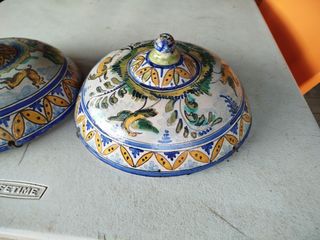 Tapas de cerámica de triana antiguas