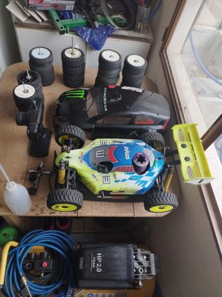 Coche RC Buggy y Pista