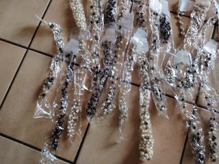 Lotto collane perline bianche e nere