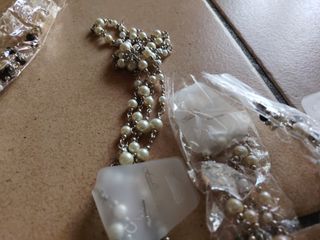 Lotto collane perline bianche e nere