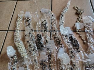 Lotto collane perline bianche e nere