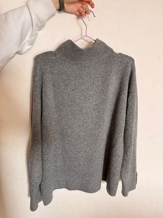 Jersey Zara gris cuello alto botones