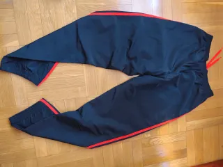 Pantalón chándal Adidas negro y rojo