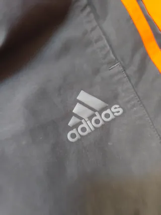 Pantalón chándal Adidas negro y rojo