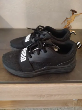 Zapatillas Puma niño negras