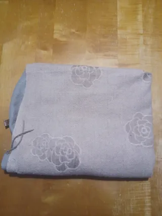 Sciarpa floreale bianco e azzurro