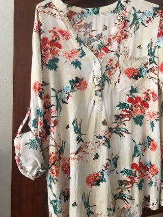 Blusa estampada flores y pájaros Talla 42