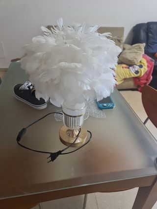 Lámpara de Plumas Blanca y Dorada - Nueva